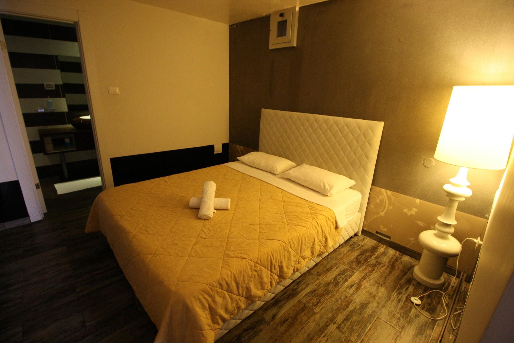 Rich Luxury Suites Eilat Buitenkant foto
